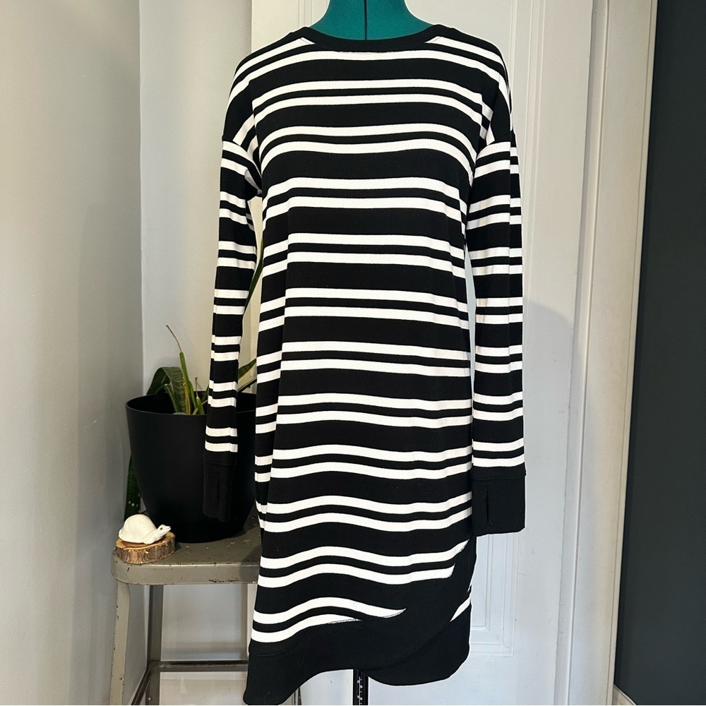 T by Talbots Black and White Striped Long Sleeve Knit Dress